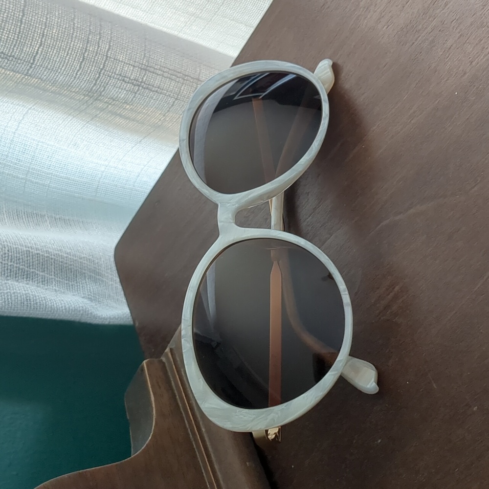 Amelia E. Fashion Sunglasses